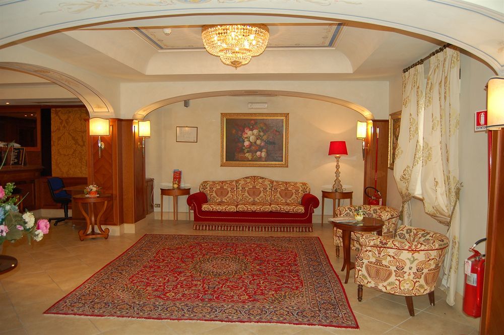 Grand Hotel Helio Cabala Marino Exterior photo